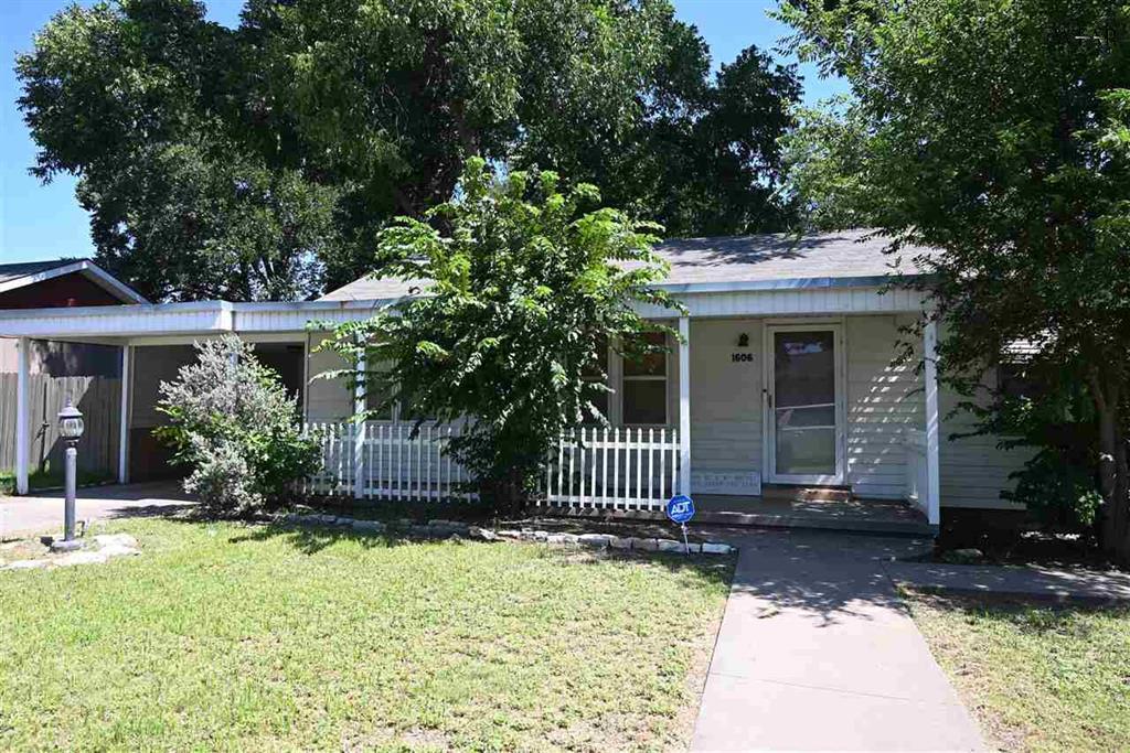 1606 Bland Street