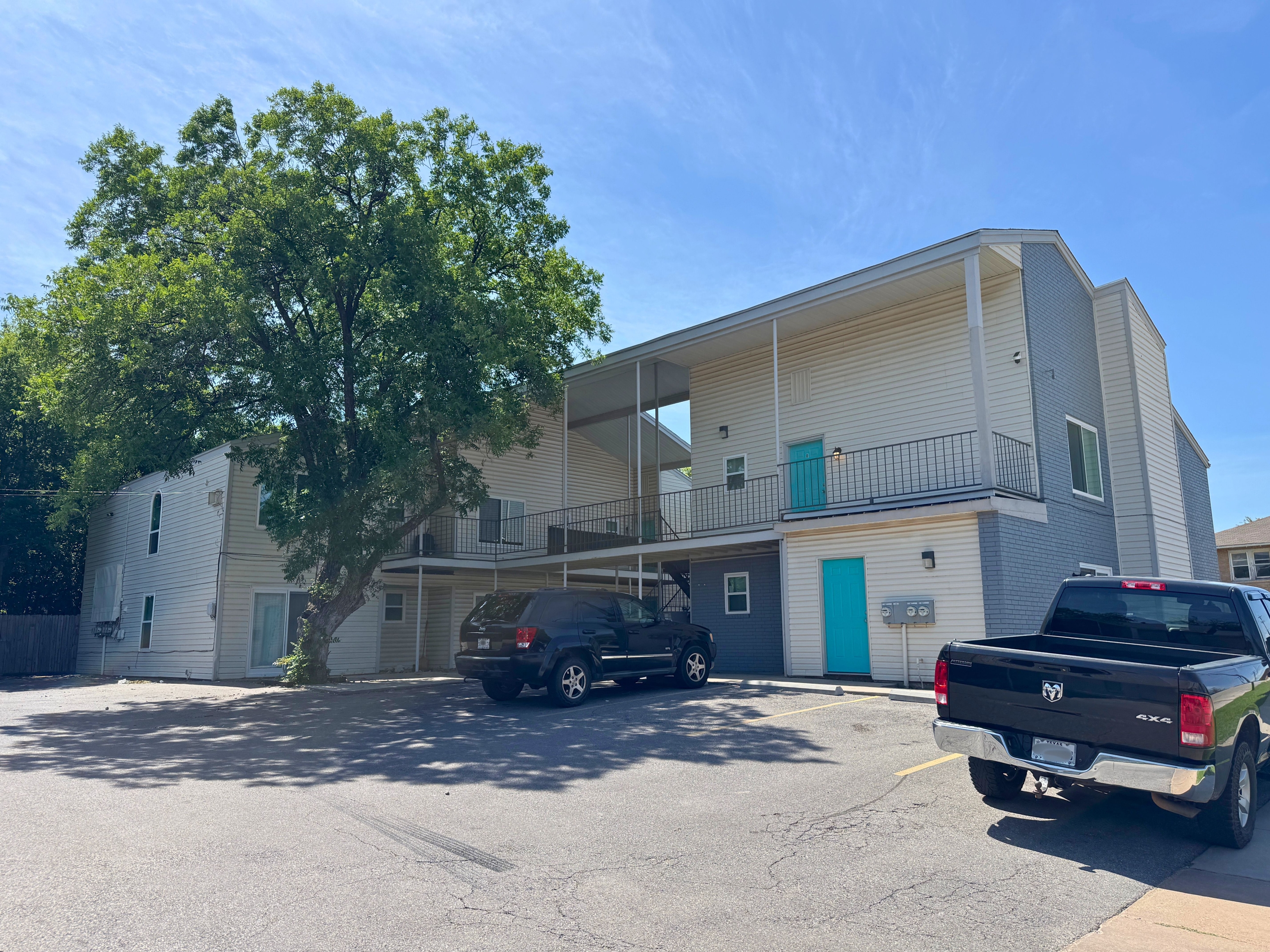 1611 Bell Street - G